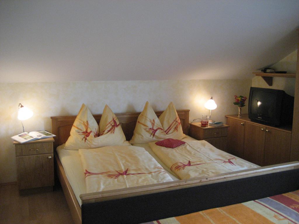 Gastehaus Zieserl Deutsch Kaltenbrunn ห้อง รูปภาพ